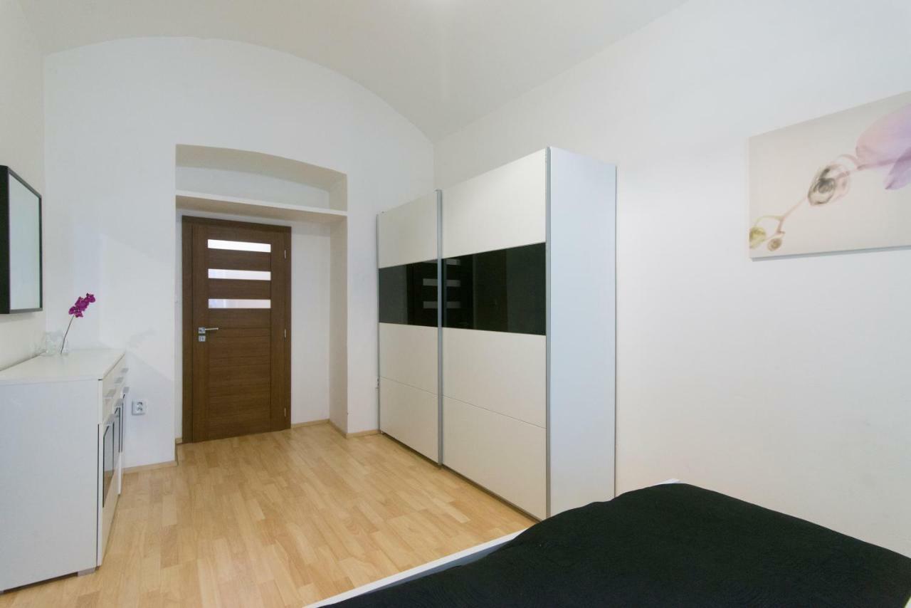 Spacious Apartment Near Wenceslas Square Prague Extérieur photo