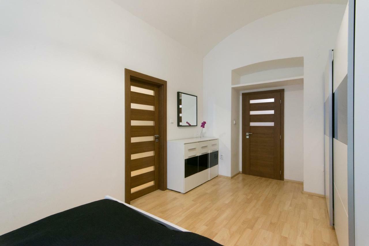 Spacious Apartment Near Wenceslas Square Prague Extérieur photo